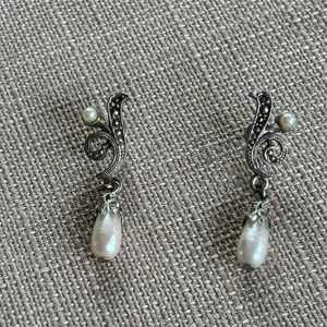 1928 Silver and Cream Pearl Swirl Earrings